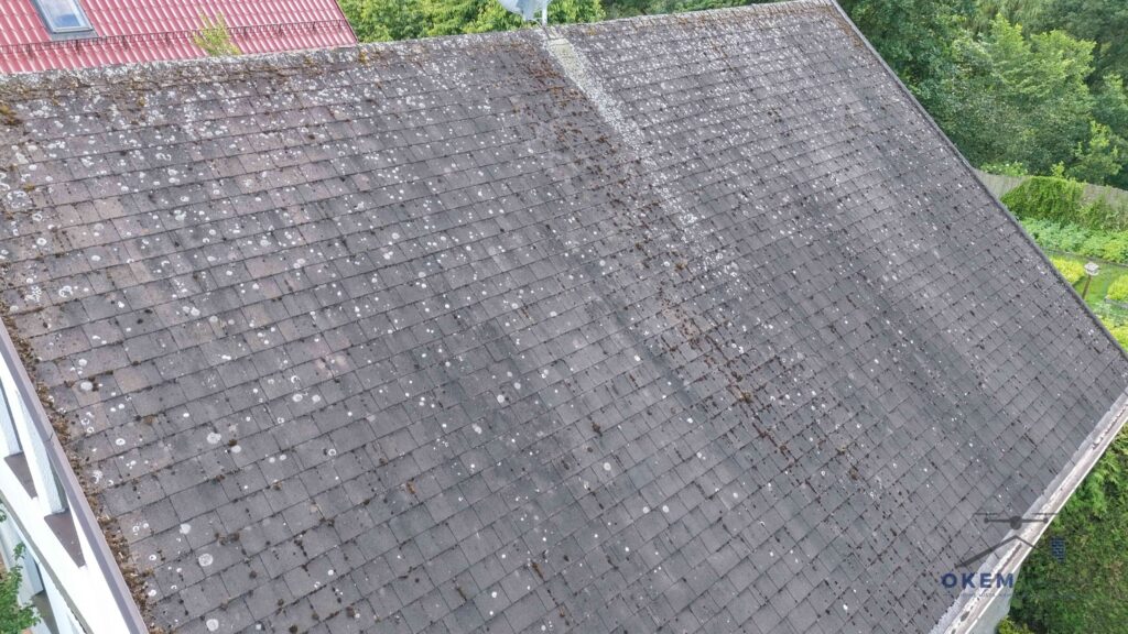 Kontrola stavu střechy rodinného domu dronem